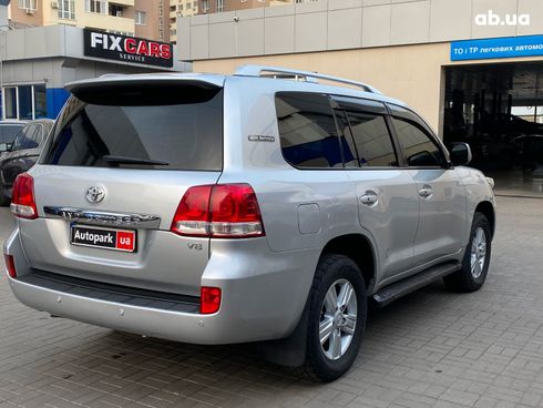 Toyota Land Cruiser 2008 серый - фото 5