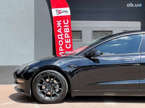Tesla Model 3 2021 - фото 4