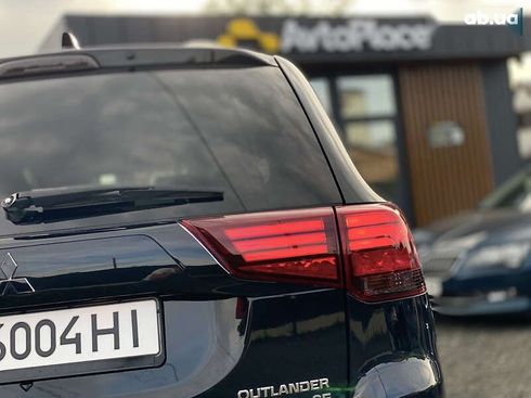 Mitsubishi Outlander 2018 - фото 11
