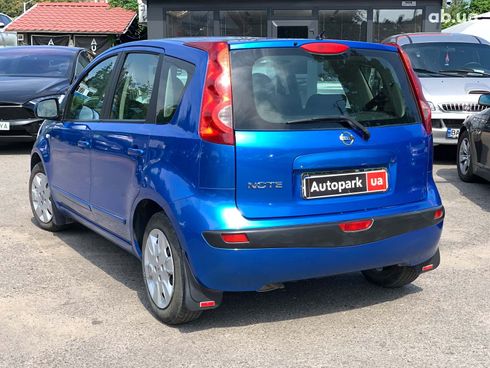 Nissan Note 2006 синий - фото 14