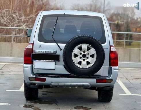 Mitsubishi Pajero Wagon 2004 - фото 8