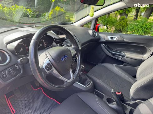 Ford Fiesta 2013 красный - фото 19