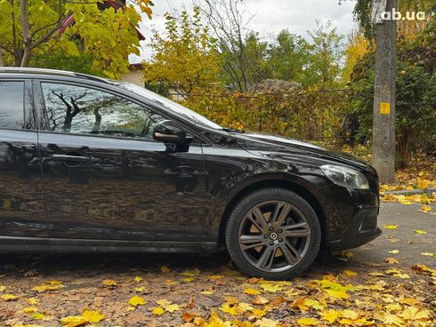 Volvo V40 2015 черный - фото 4
