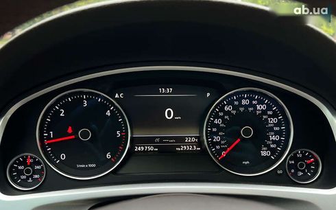 Volkswagen Touareg 2012 - фото 24