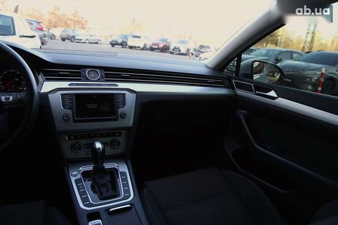 Volkswagen Passat 2015 - фото 13