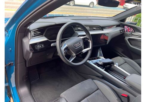 Audi E-Tron 2021 - фото 20