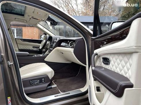 Bentley Bentayga 2017 - фото 22
