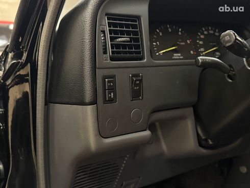 Toyota 4Runner 1994 черный - фото 33