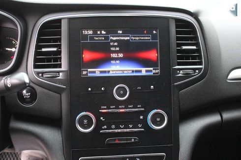 Renault Megane 2017 - фото 30