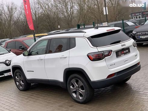 Jeep Compass 2021 - фото 19
