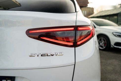 Alfa Romeo Stelvio 2020 - фото 19