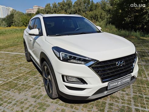 Hyundai Tucson 2018 белый - фото 3