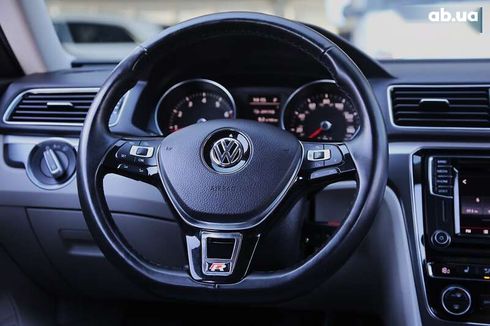 Volkswagen Passat 2017 - фото 16