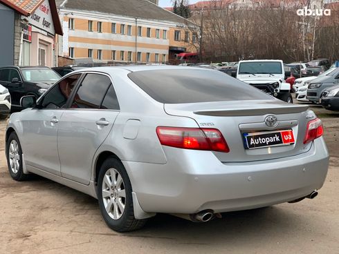 Toyota Camry 2007 серый - фото 7