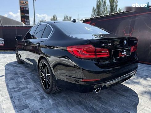 BMW 5 серия 2017 - фото 17