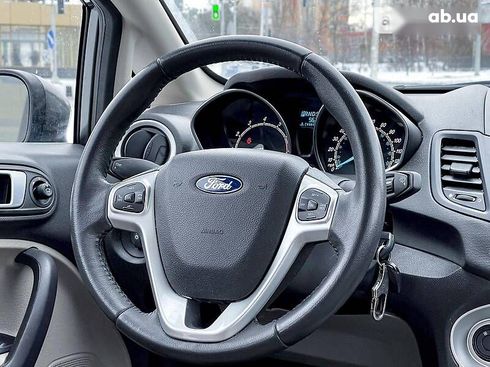 Ford Fiesta 2016 - фото 15