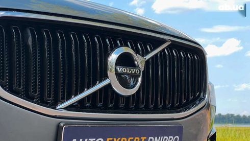 Volvo XC60 2020 - фото 4