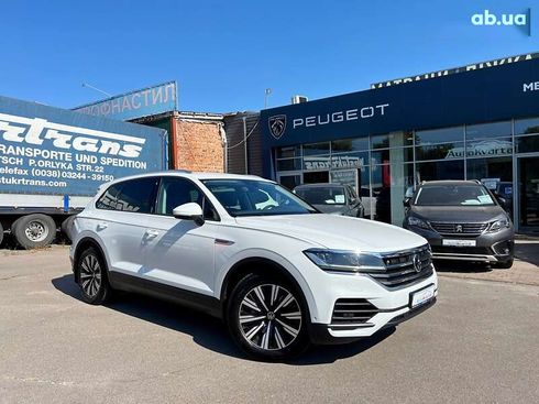 Volkswagen Touareg 2020 - фото 2