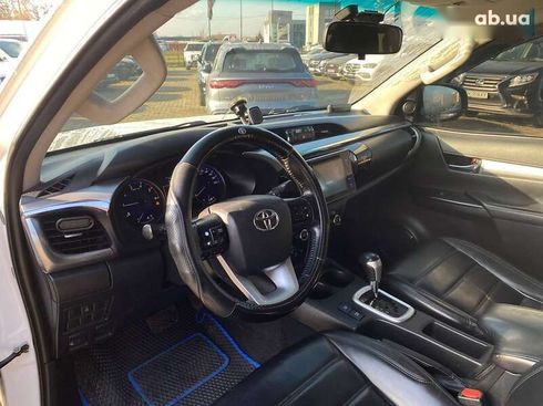 Toyota Hilux 2016 - фото 12
