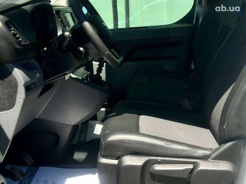 Opel Vivaro 2020 - фото 18