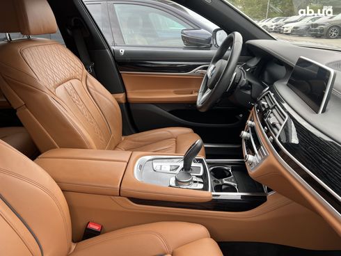 BMW 7 серия 2020 - фото 14