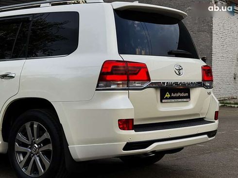 Toyota Land Cruiser 2017 - фото 22