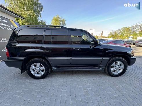 Lexus LX 2005 - фото 16