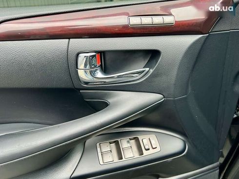 Lexus LX 2011 - фото 18