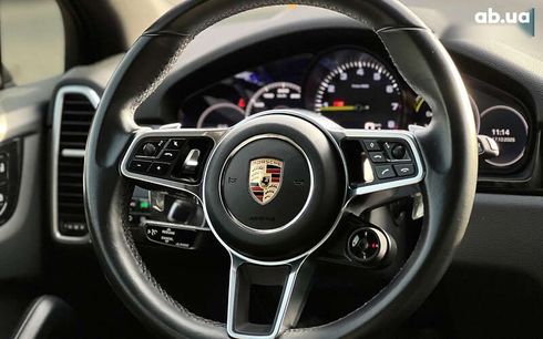 Porsche Cayenne 2020 - фото 24