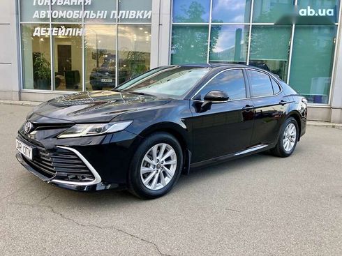 Toyota Camry 2021 - фото 7