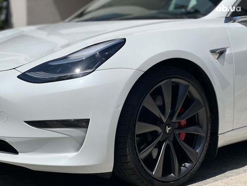 Tesla Model 3 2020 белый - фото 9