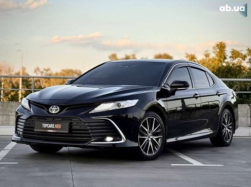 Toyota Camry 2021 - фото 11