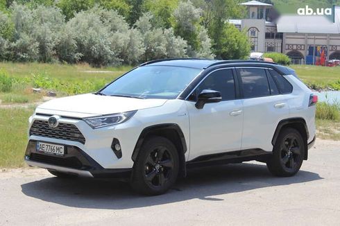 Toyota RAV4 2019 - фото 3