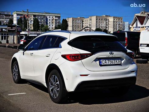 Infiniti Q30 2017 - фото 4