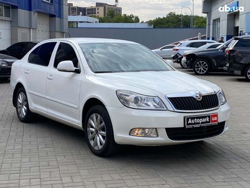 Skoda octavia a5 2010 белый - фото 3