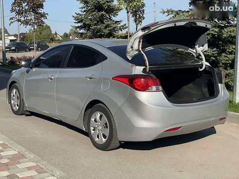 Hyundai Elantra 2011 - фото 12
