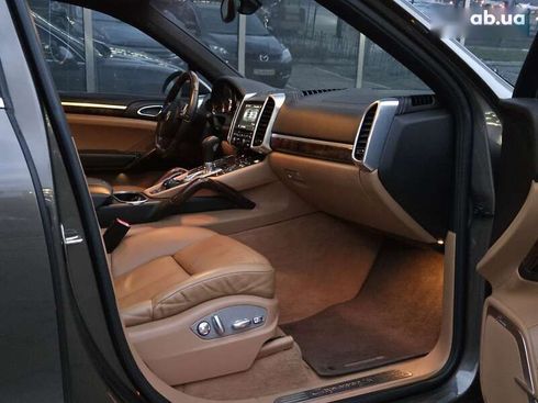 Porsche Cayenne 2011 - фото 10