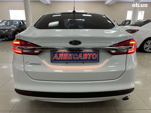 Ford Fusion 2016 белый - фото 7