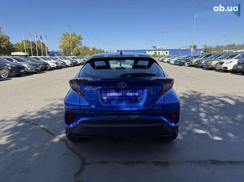 Toyota C-HR 2017 - фото 6