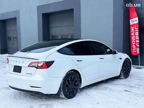 Tesla Model 3 2022 - фото 10