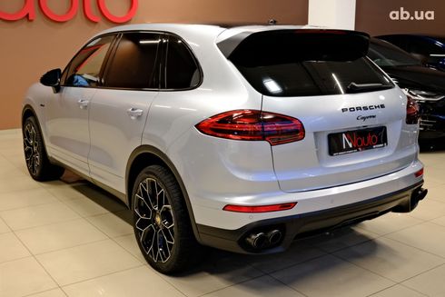 Porsche Cayenne 2016 серый - фото 3