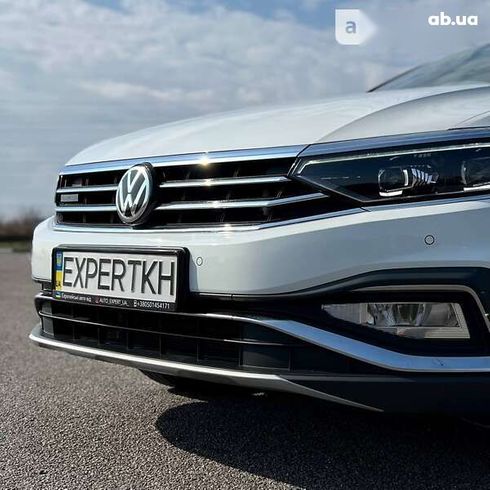 Volkswagen passat alltrack 2019 - фото 9