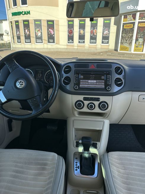 Volkswagen Tiguan 2009 черный - фото 11