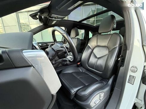 Porsche Cayenne 2016 - фото 19