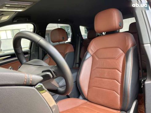 Volkswagen Touareg 2022 - фото 11