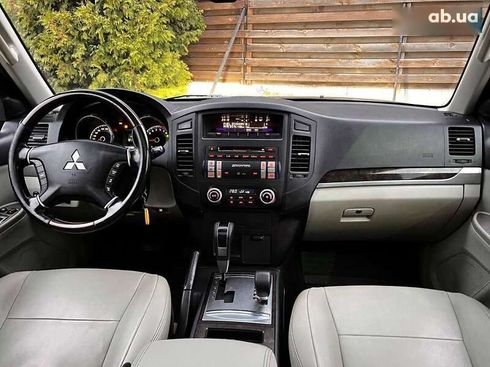 Mitsubishi Pajero Wagon 2009 - фото 20