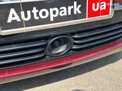 Chrysler Pacifica 2017 красный - фото 23