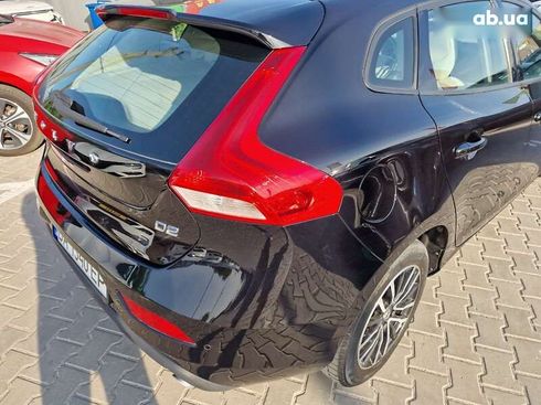Volvo V40 2018 - фото 10