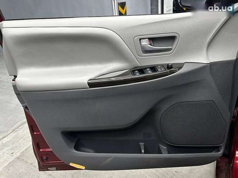 Toyota Sienna 2018 - фото 8