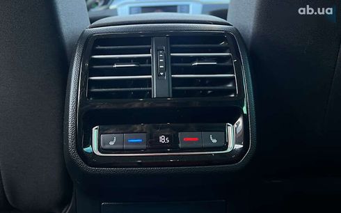 Volkswagen Passat 2017 - фото 21